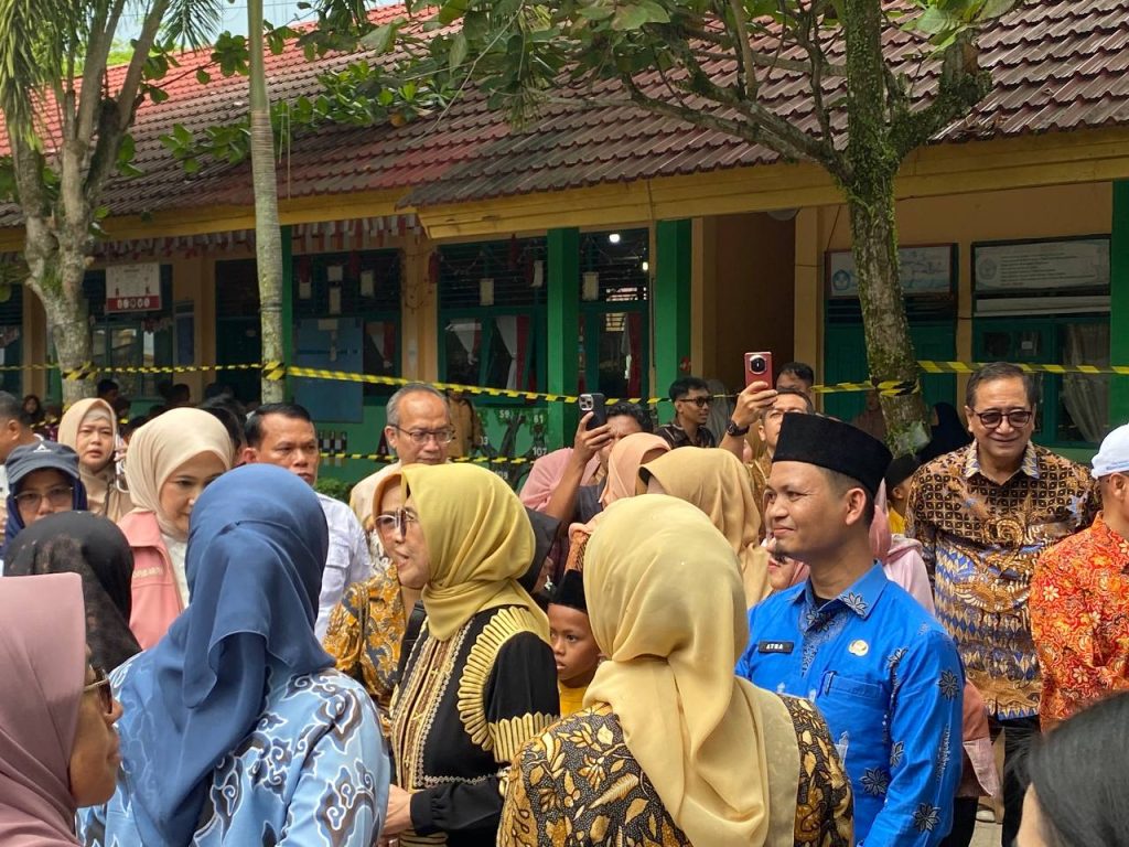 Kunjungan Reses Komisi DPR RI, Bupati siak, wakil bupati siak, sekretaris daerah siak, dinas pendidikan kabupaten siak, bapak tatang mutaqqin S.Sps., M.Ed direktur jendral pendidikan khusus, kemendikdasmen, BPS RI, Kementrian pemuda dan olahraga, Ketua BPMP